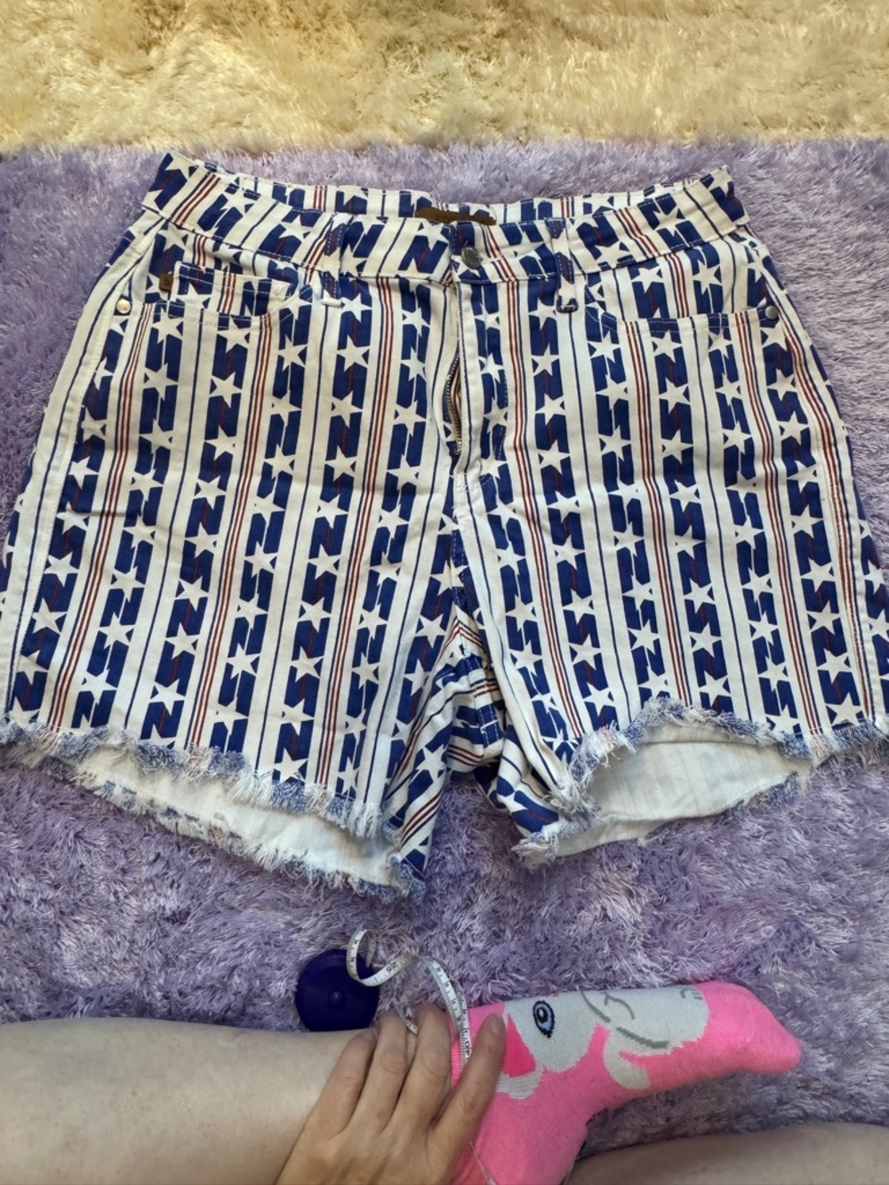 Judy Blue - Stars & Stripes Frayed Hem Shorts - White, Red, Blue - 1x (14-16W)